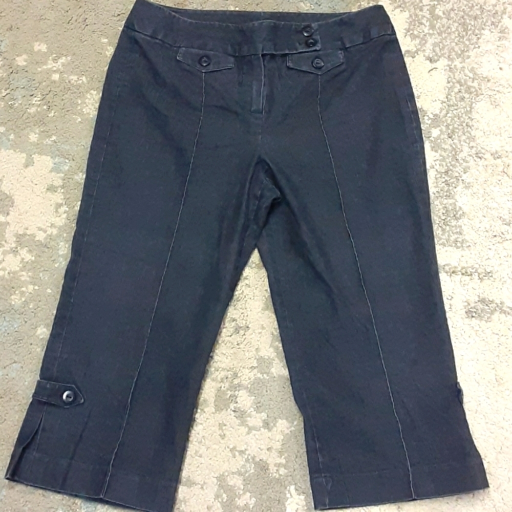 Black Capris